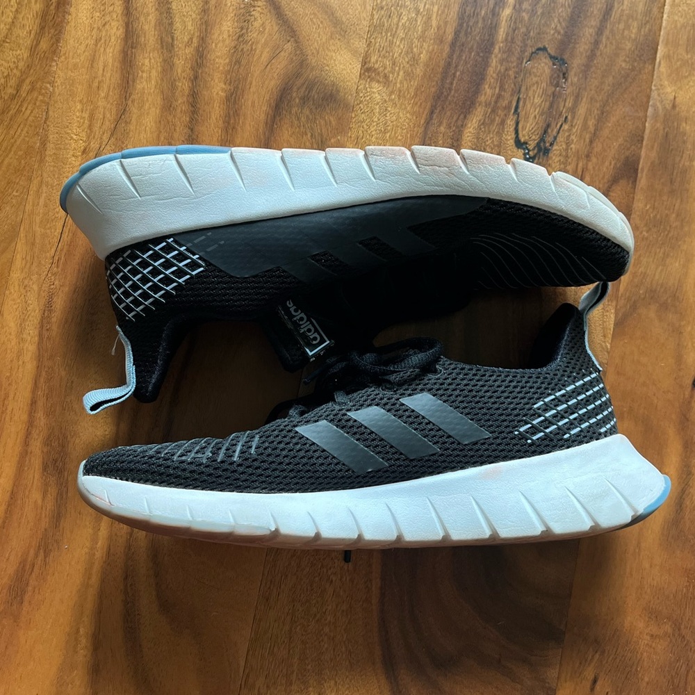 Adidas Cloudfoam Tennis Shoes